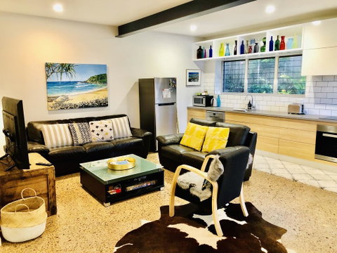 Malibu Apartment - Peregian Beach - Accommodation Broome 1