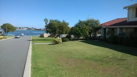 Mandurah Soldiers Cove Estuary Edge Townhouse - Accommodation Broome 0