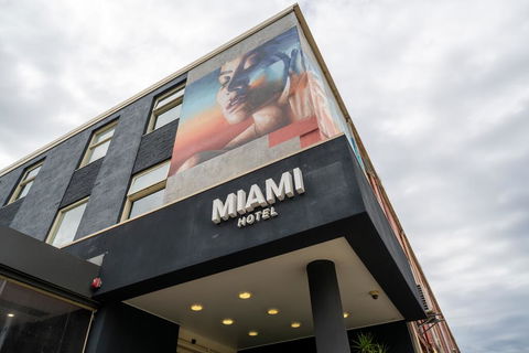 Miami Hotel Melbourne - Accommodation Broome 0