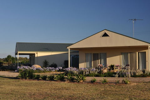 Milawa Muscat Retreat B&B - Accommodation Broome 2