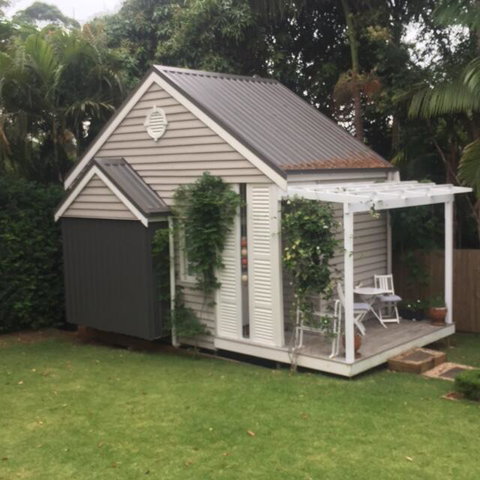 Mini Manor Bangalow Note 2 Night Minimum Stay - Accommodation Broome 0