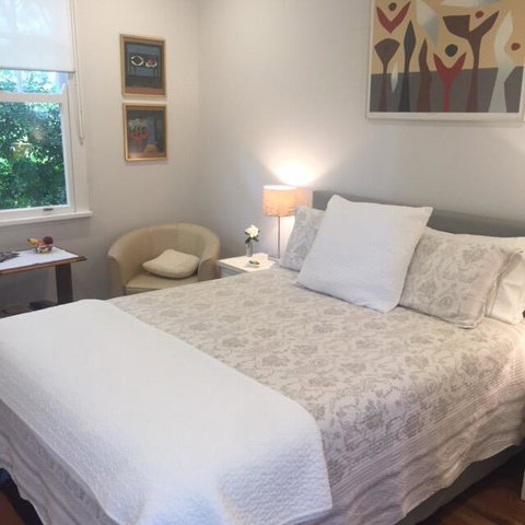 Mini Manor Bangalow Note 2 Night Minimum Stay - Accommodation Broome 1