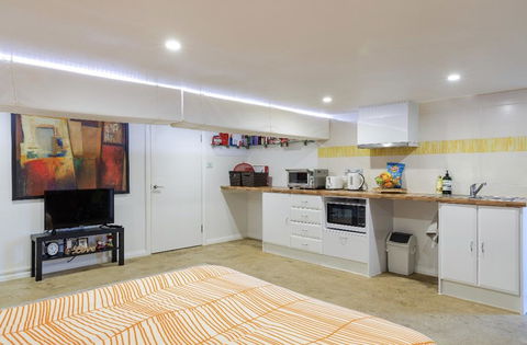 Modern & Homely Comfort - Accommodation Broome 2
