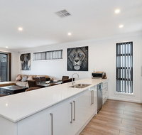 Modern Luxury at Christies Beach - Accommodation Broome
