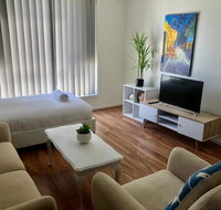 Modern Unit Near To Surfers Paradise - Accommodation Broome