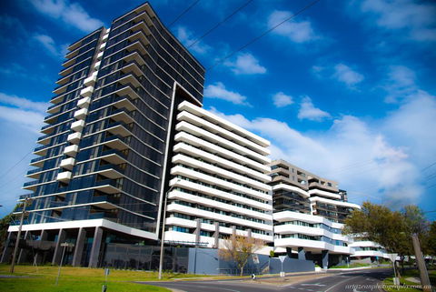 Modern, Clean, Luxury At The Right Price..... - Accommodation Broome 0