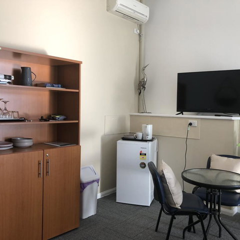 Motel Rooms At Morisset Serviced Apartments - Accommodation Broome 3