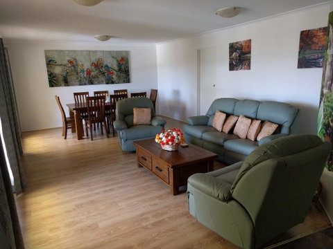 Mountain View Beach House - Accommodation Broome 3