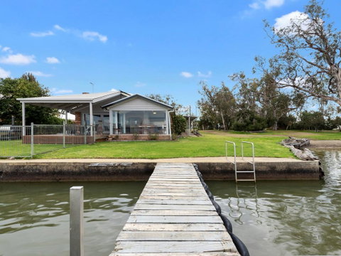 Mulwala Lakeside Waterfront - Accommodation Broome 1