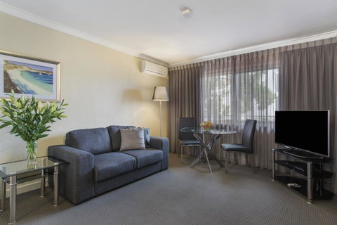 The Peninsula Riverside Serviced Apartments - Accommodation Broome 28