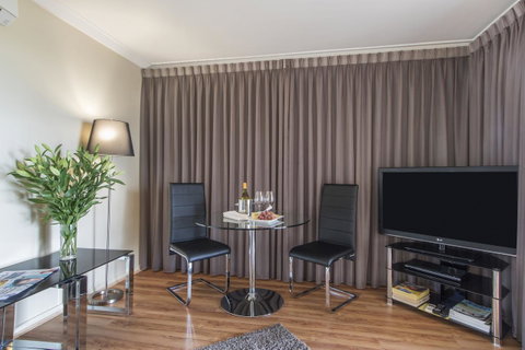 The Peninsula Riverside Serviced Apartments - Accommodation Broome 21