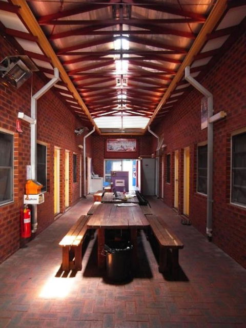 Backpack City & Surf - Accommodation Broome 3