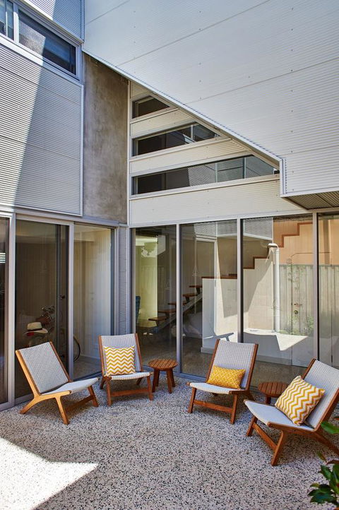 The Urban Beach House - Accommodation Broome 11