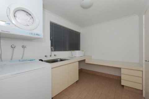 Cottesloe Beach House II - Accommodation Broome 20