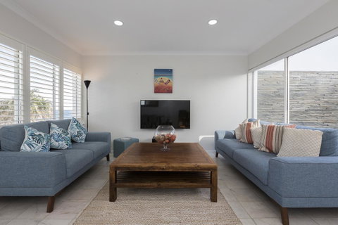 Cottesloe Beach House II - Accommodation Broome 4