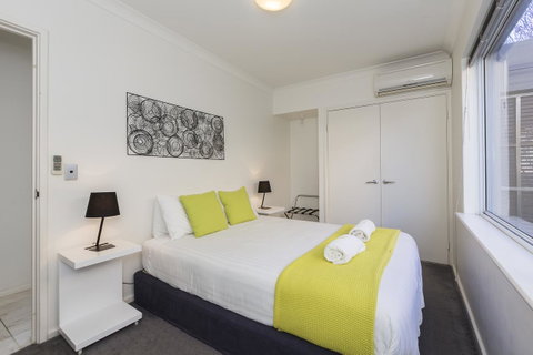 Cottesloe Beach House II - Accommodation Broome 10