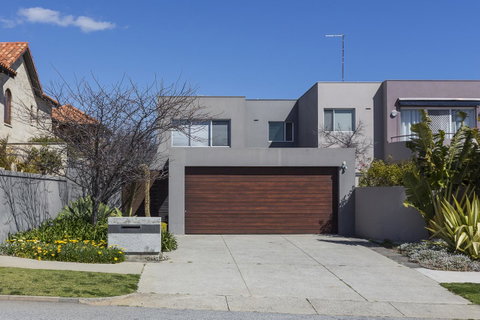 Cottesloe Beach House II - Accommodation Broome 26