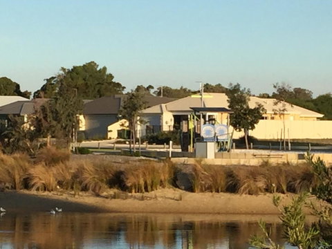 Lakeside Views - Accommodation Broome 14