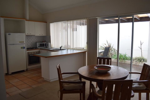 Dunes Scarborough Beach - Accommodation Broome 7