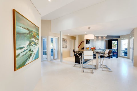 Cottesloe Contemporary Villa - Accommodation Broome 5