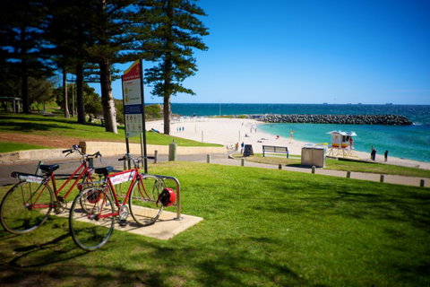 Cottesloe Artist's Beach Retreat - Accommodation Broome 15