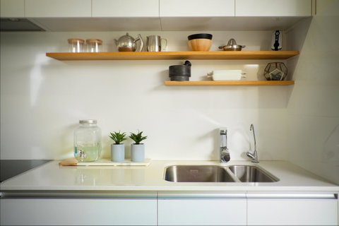 Cottesloe Artist's Beach Retreat - Accommodation Broome 8