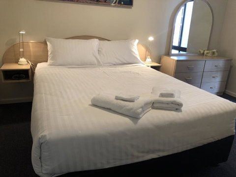 West Beach Lagoon 202 - Quiet & Ground Floor! - Accommodation Broome 3