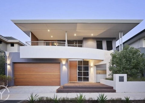 Adele's Luxury South Beach Apartment With King Bed - Accommodation Broome 0