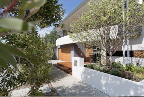 Adele's Luxury South Beach Apartment With King Bed - Accommodation Broome 20