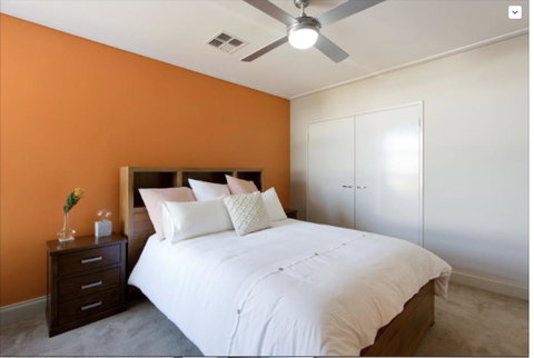 Adele's Luxury South Beach Apartment With King Bed - Accommodation Broome 3