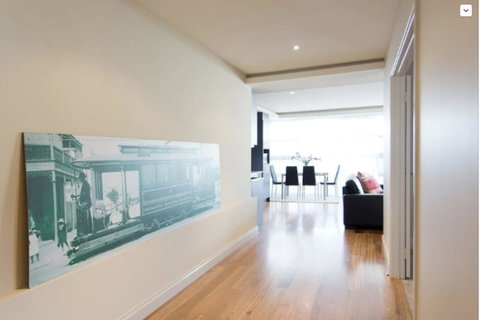 Adele's Luxury South Beach Apartment With King Bed - Accommodation Broome 11