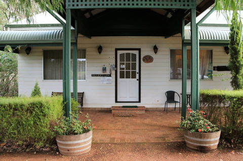 Treenbrook Cottages - Accommodation Broome 7