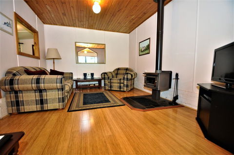 Treenbrook Cottages - Accommodation Broome 13