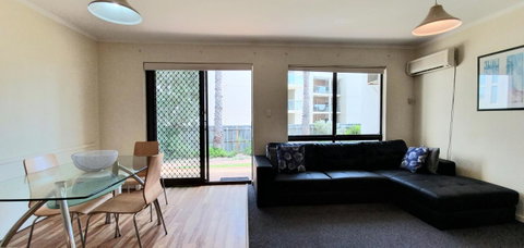 West Beach Lagoon 208 â€“ Great Value! - Accommodation Broome 4