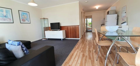 West Beach Lagoon 208 â€“ Great Value! - Accommodation Broome 5