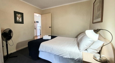 West Beach Lagoon 208 â€“ Great Value! - Accommodation Broome 3