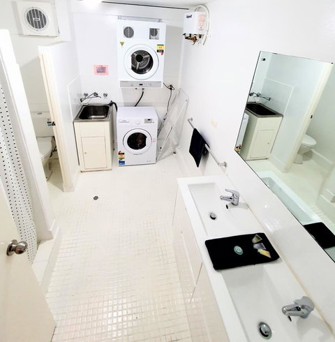 West Beach Lagoon 107 - Great Value - Accommodation Broome 9