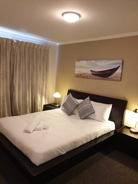 West Beach Lagoon 107 - Great Value - Accommodation Broome 3
