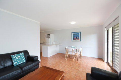 West Beach Lagoon 204 â€“ Ground Floor - Accommodation Broome 9