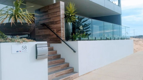 Mandurah Beach Front Apartment - Accommodation Broome 5