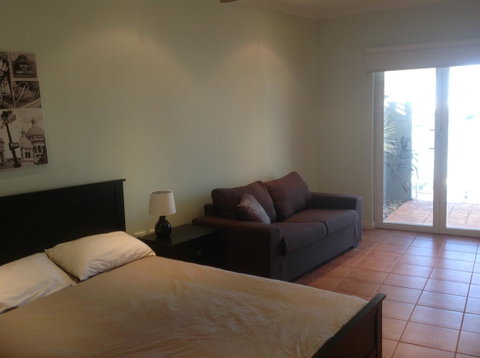 Waterside Canal Dreams - Accommodation Broome 21