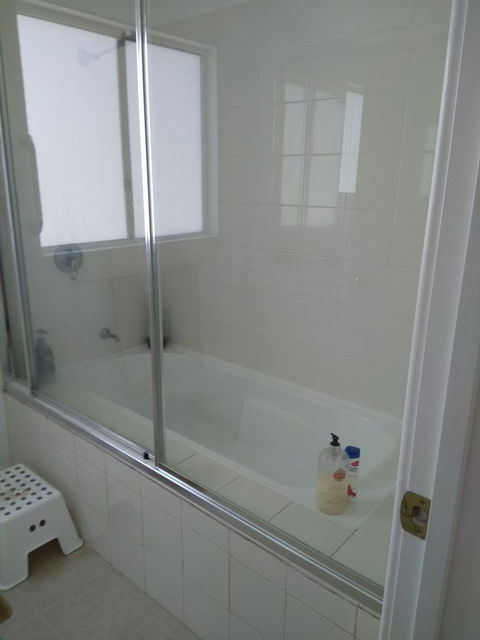 DIANELLA Budget Rooms Happy Place To Stay - Accommodation Broome 37