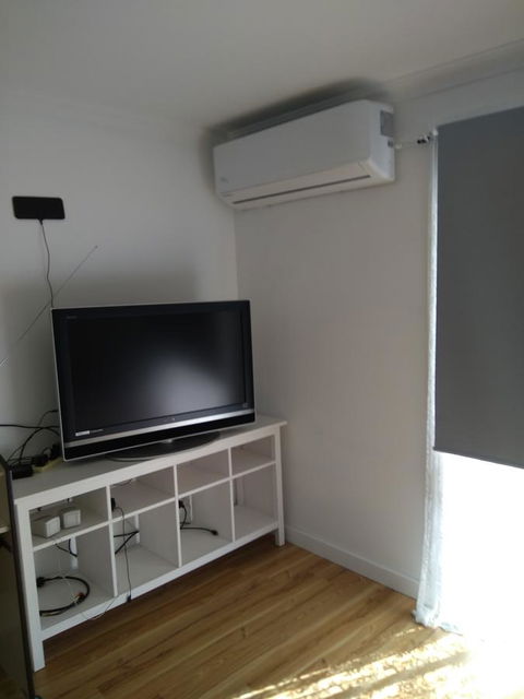 DIANELLA Budget Rooms Happy Place To Stay - Accommodation Broome 32