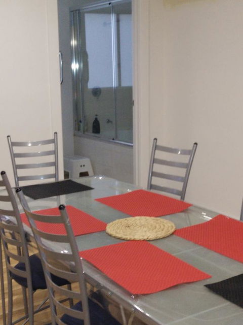 DIANELLA Budget Rooms Happy Place To Stay - Accommodation Broome 27