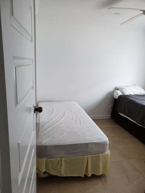 DIANELLA Budget Rooms Happy Place To Stay - Accommodation Broome 1