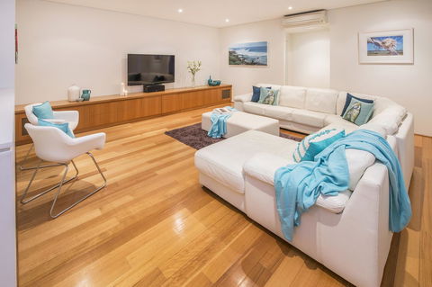 Calm Waters - Accommodation Broome 22