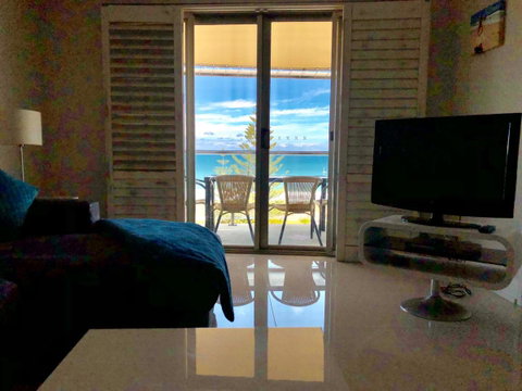 The White Pearl Penthouse - Accommodation Broome 5