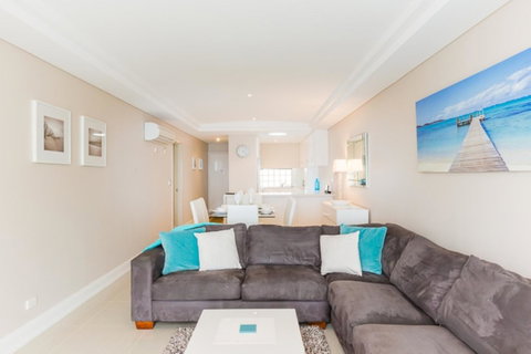 The White Pearl Penthouse - Accommodation Broome 12