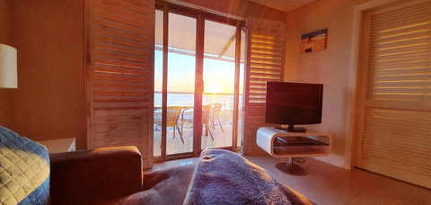The White Pearl Penthouse - Accommodation Broome 15