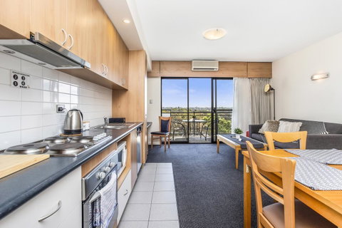 508 Stupendous Sunsets & Views Pool Gym Parking - Accommodation Broome 12
